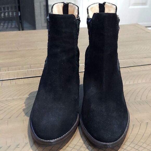 Aquatalia Frannie Black Suede Woven Ankle Booties Sz 10 - Picture 2 of 14